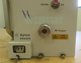 E6432A HP Agilent Microwave Synthesizer Vxi Module #2