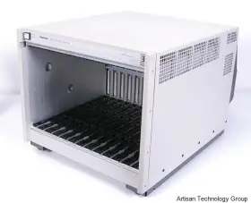 TLA711 TEKTRONIX Logic Analyzer Mainframe